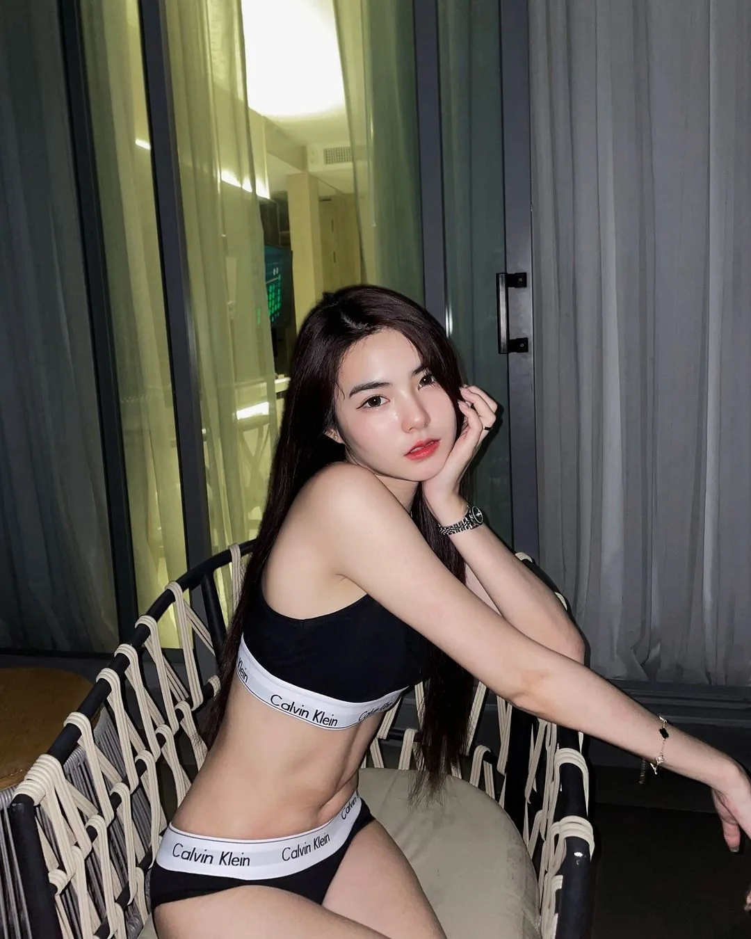 HotYumeko escort Köln